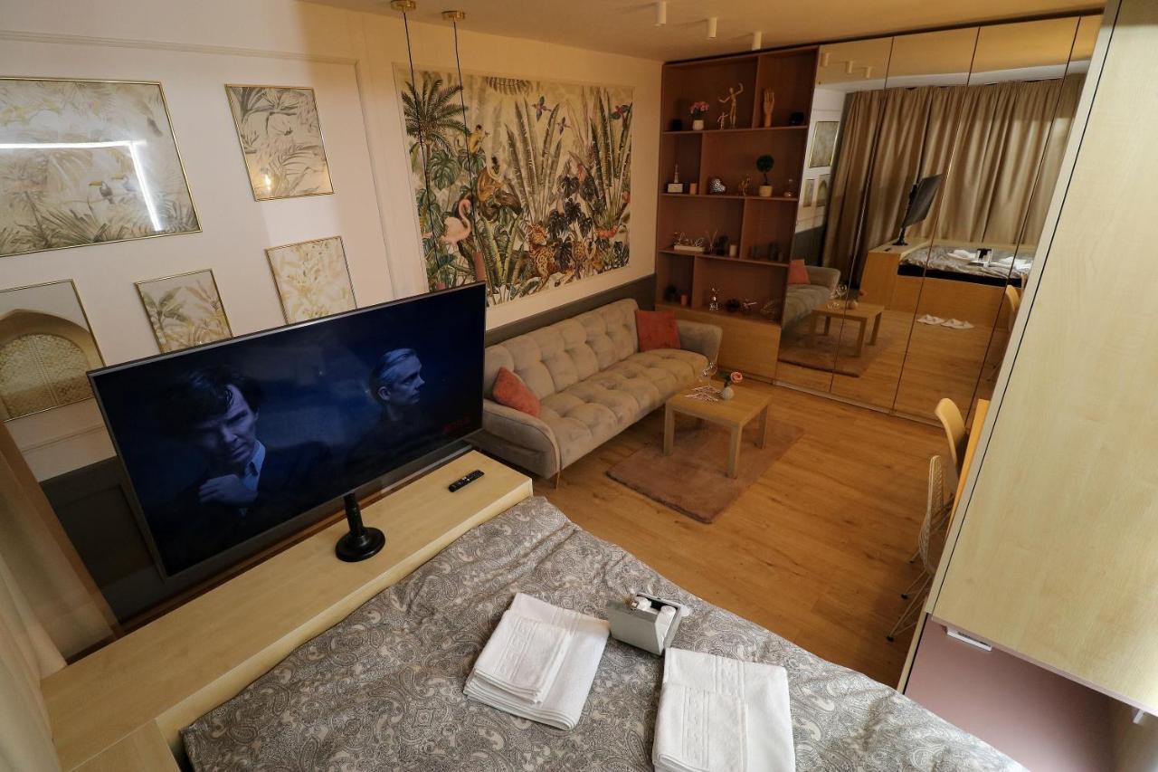 Deluxe Studio Old Center Panoramic View Terrace Lägenhet Bukarest Exteriör bild