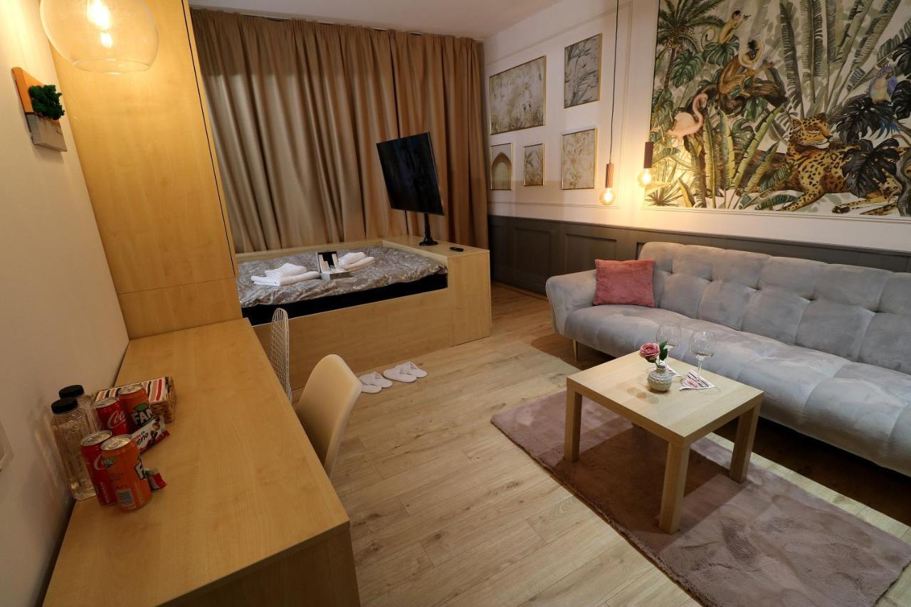 Deluxe Studio Old Center Panoramic View Terrace Lägenhet Bukarest Exteriör bild